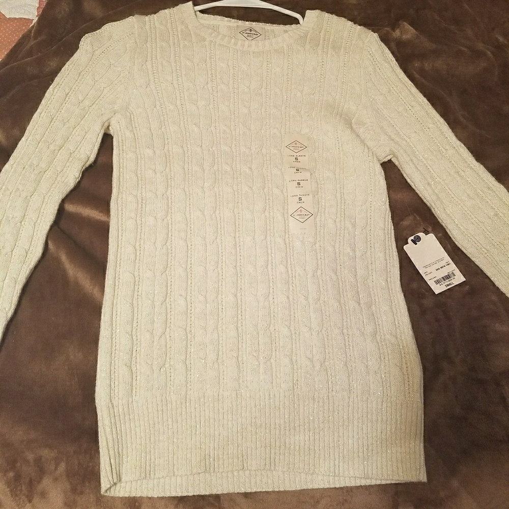 NEW Beautiful Sweater